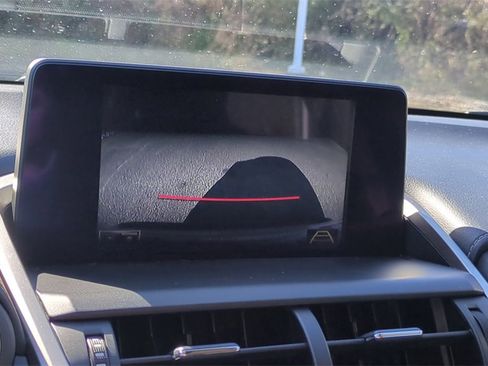 Used 2018 Lexus NX 300 FWD image 22