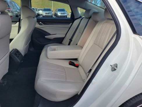 Used 2018 Honda Accord EX-L image 32