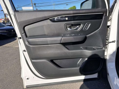 Used 2023 Honda Pilot EX-L image 8