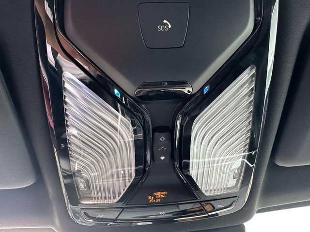 Used 2025 BMW X5 xDrive50e AWD/4WD image 38