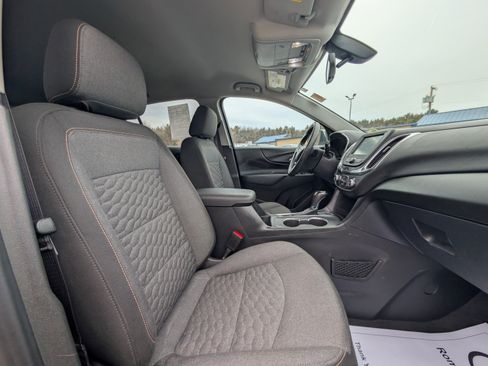 Used 2018 Chevrolet Equinox LT image 42