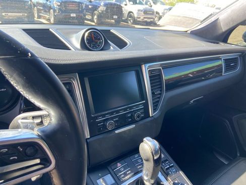 Used 2015 Porsche Macan Turbo AWD/4WD image 20
