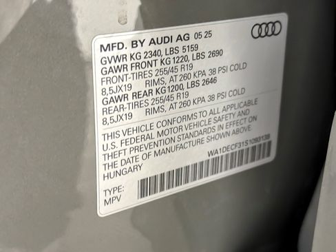 Used 2025 Audi Q3 2.0T Premium w/ Convenience Package AWD/4WD image 27