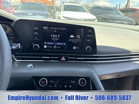 Certified 2023 Hyundai Elantra SEL FWD image 19