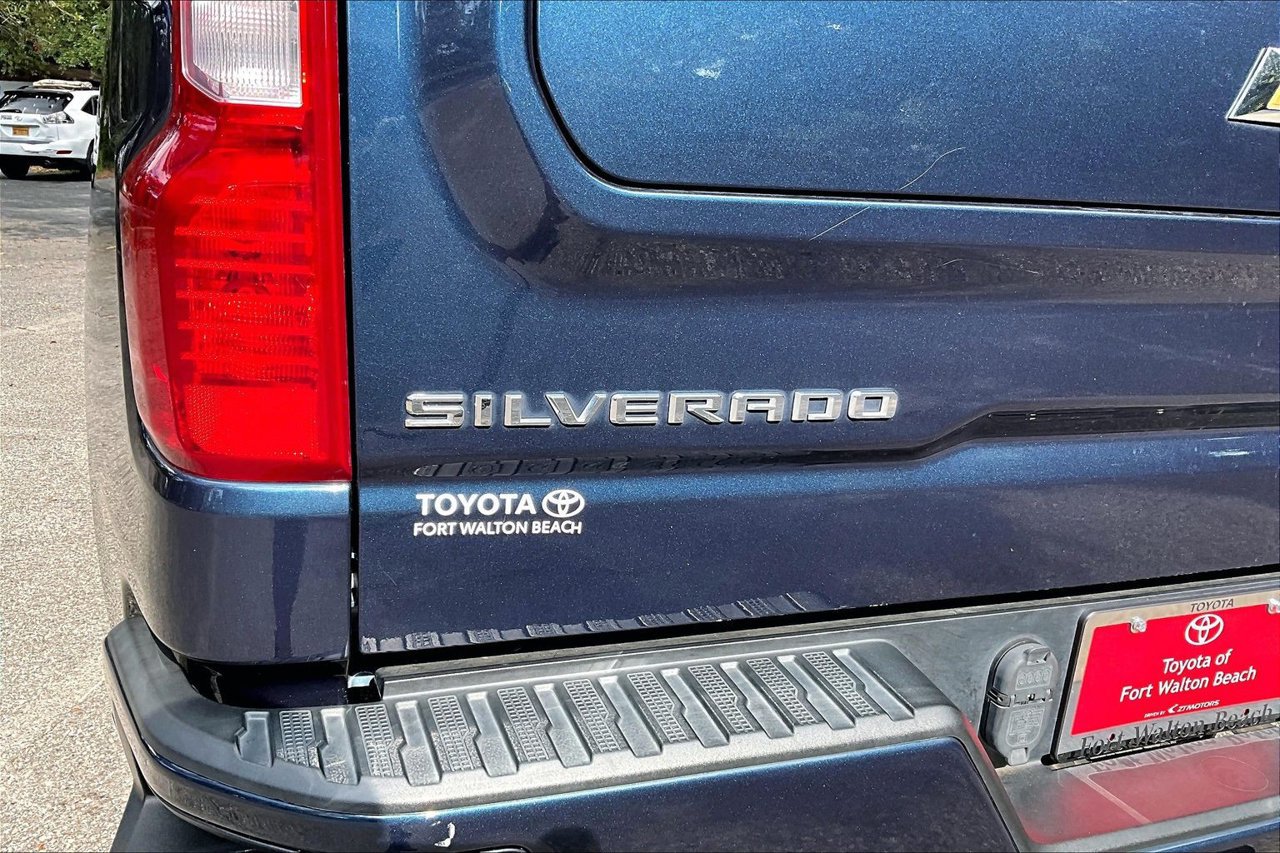 Used 2022 Chevrolet Silverado 1500 Custom AWD/4WD image 27
