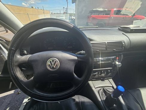 Used 2001 Volkswagen Passat GLS FWD image 14