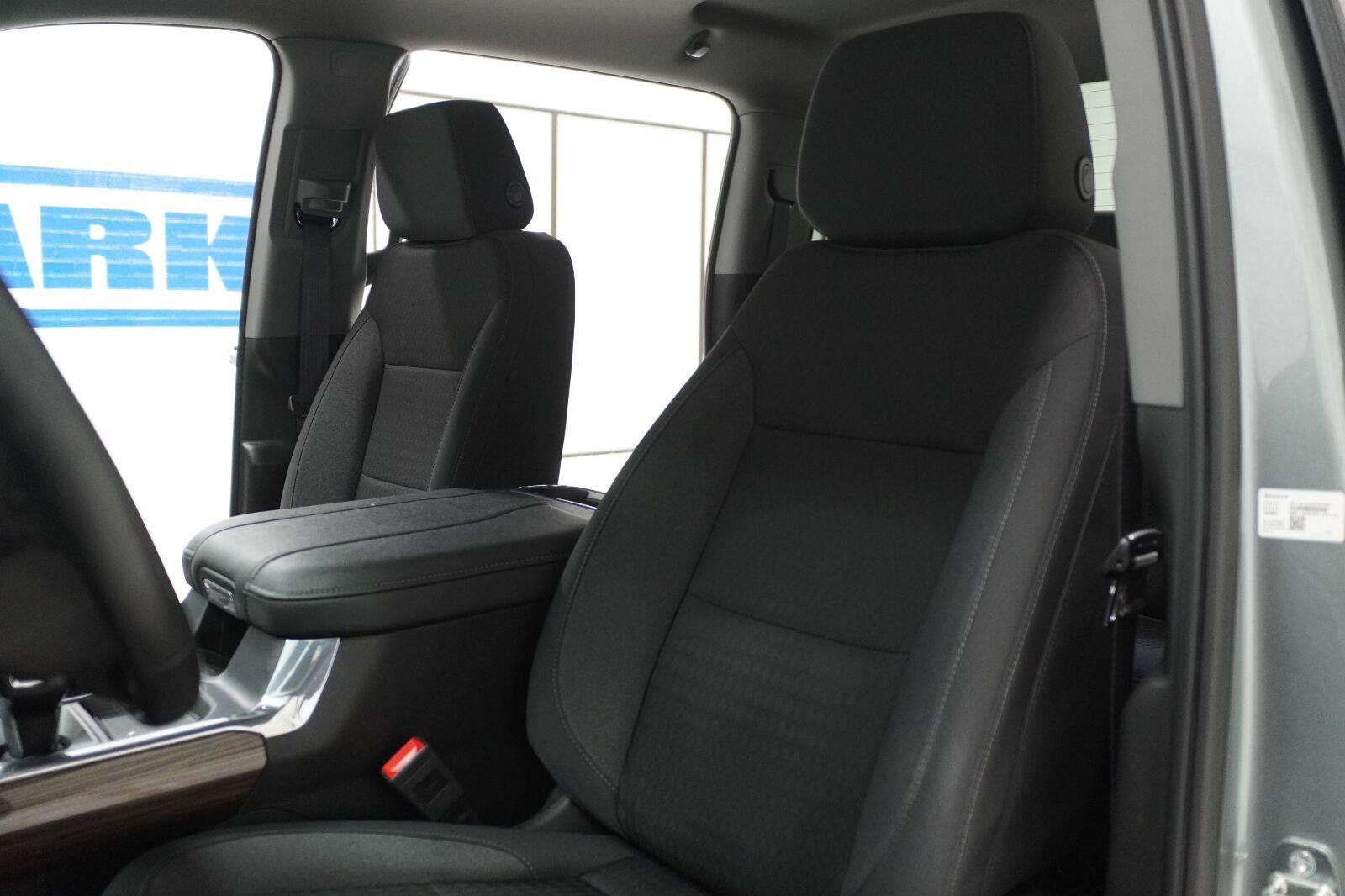 Used 2023 Chevrolet Silverado 1500 RST RWD image 7