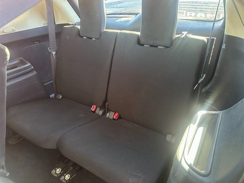 Used 2018 Mitsubishi Outlander ES image 17