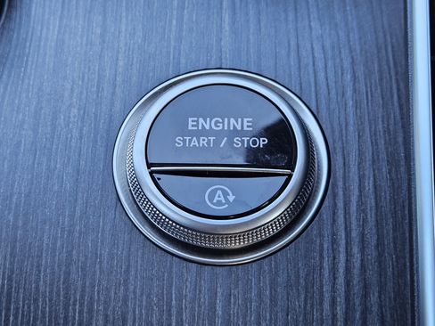 Certified 2025 Mercedes-Benz C 300 Sedan image 22