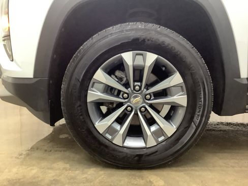 Used 2025 Chevrolet Equinox LT w/ Convenience Package II FWD image 26