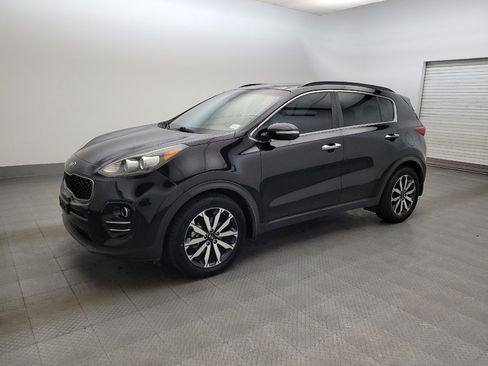 Used 2018 Kia Sportage EX w/ EX Technology Package FWD image 2