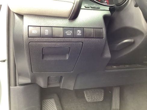 Used 2021 Toyota Camry XSE FWD image 15