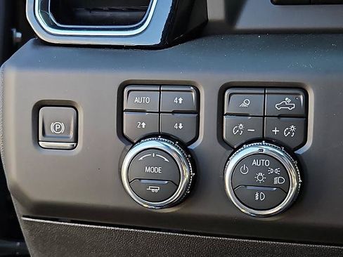 New 2026 GMC Sierra 2500 Denali Ultimate AWD/4WD image 19