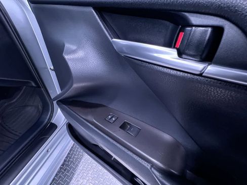 Used 2021 Toyota Camry SE image 37