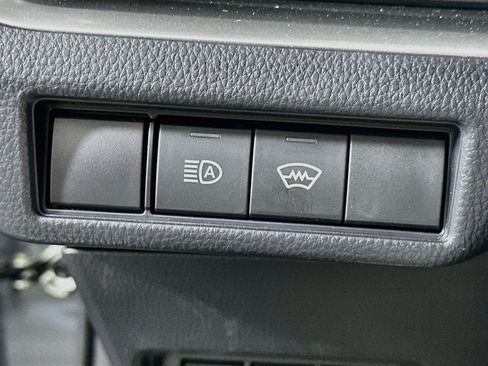 Used 2024 Toyota Prius LE FWD image 17