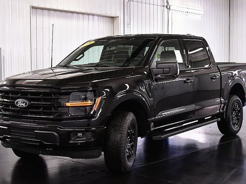 New 2026 Ford F150 XLT w/ Equipment Group 302A MID image 3