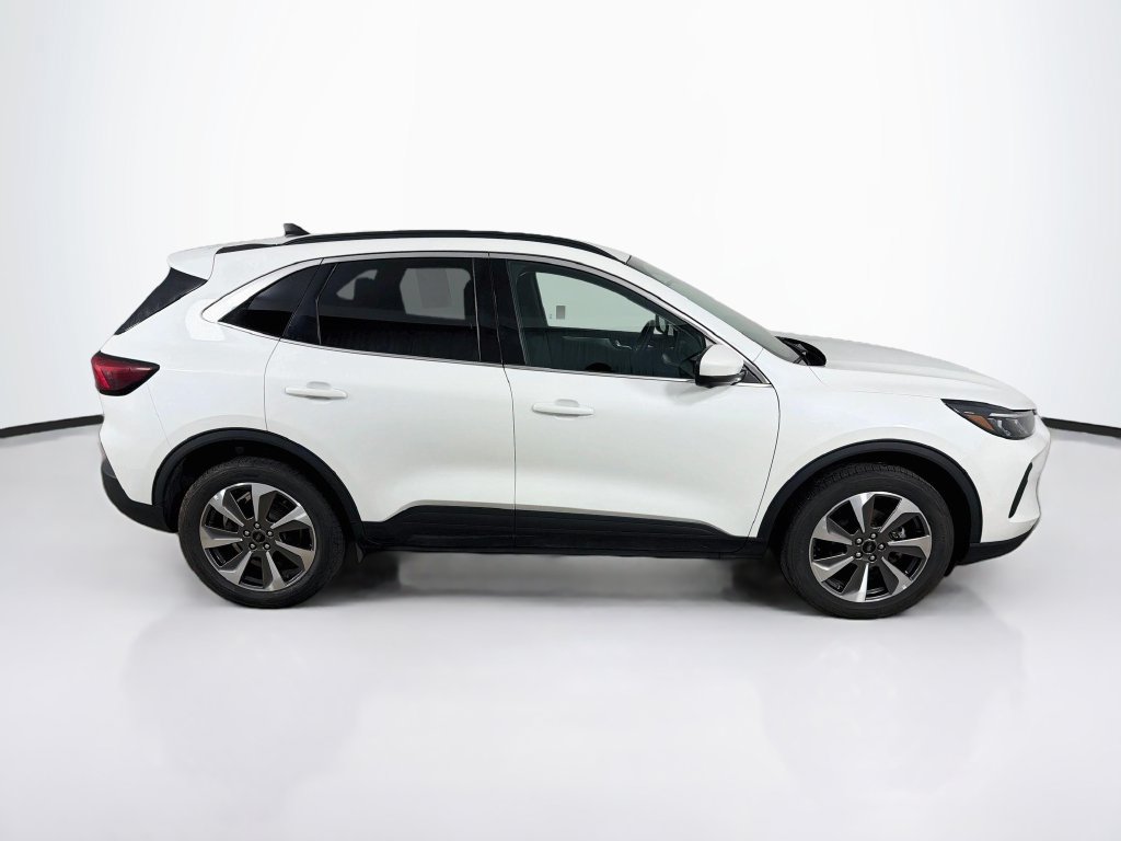 Used 2024 Ford Escape Platinum AWD/4WD image 4