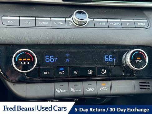 Used 2024 Hyundai Elantra SEL image 16