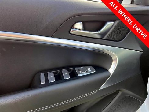 Certified 2025 Genesis G70 2.5T image 18