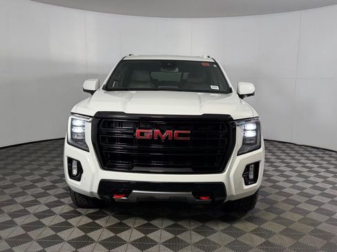 Used 2024 GMC Yukon AT4 w/ AT4 Premium Plus Package AWD/4WD image 9