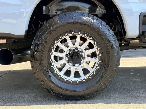 Used 2024 Ford F250 Platinum AWD/4WD image 13