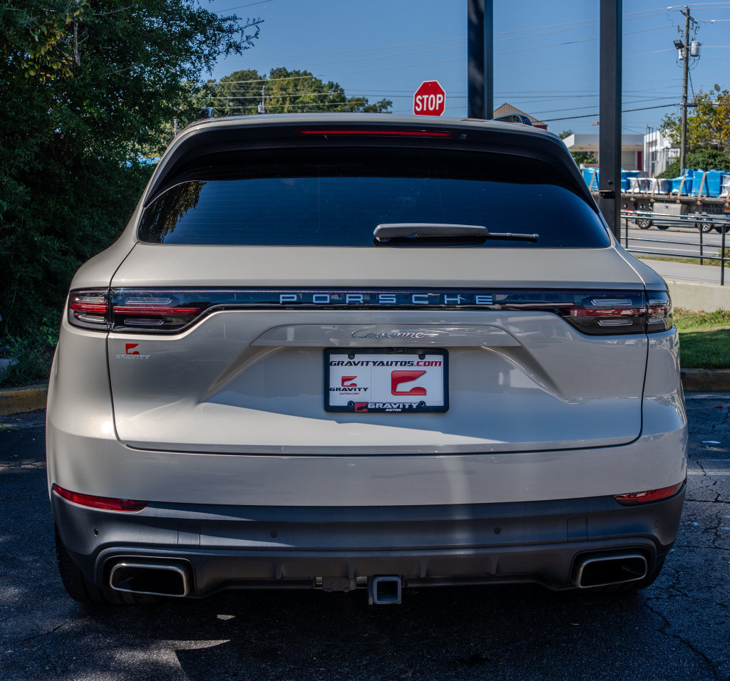 Used 2023 Porsche Cayenne w/ Premium Package AWD/4WD image 23