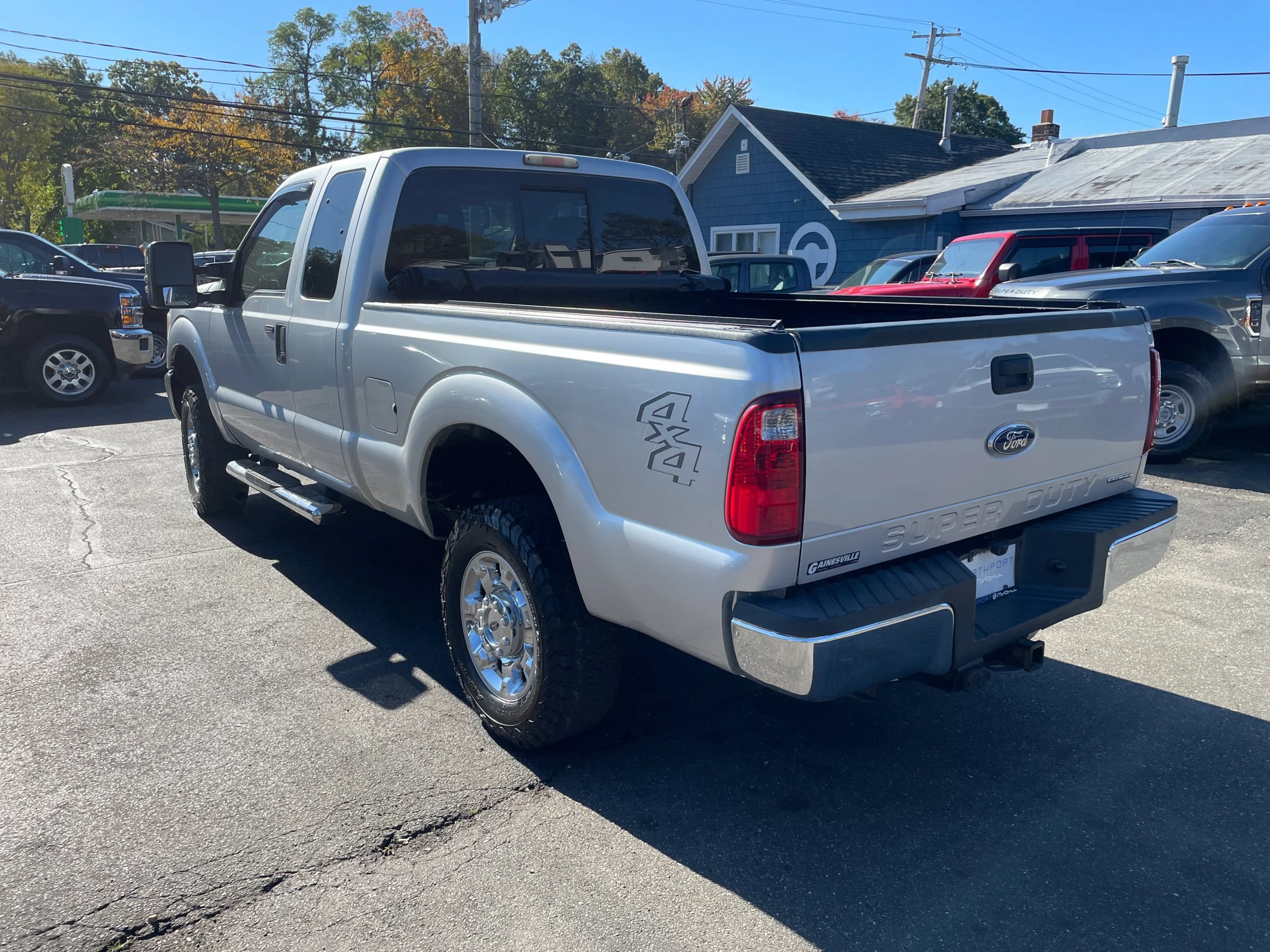Used 2012 Ford F250 XLT w/ XLT Premium Pkg AWD/4WD image 3