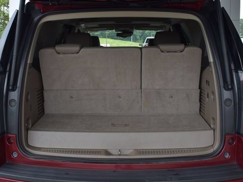 Used 2018 GMC Yukon SLT w/ Premium Edition RWD image 10