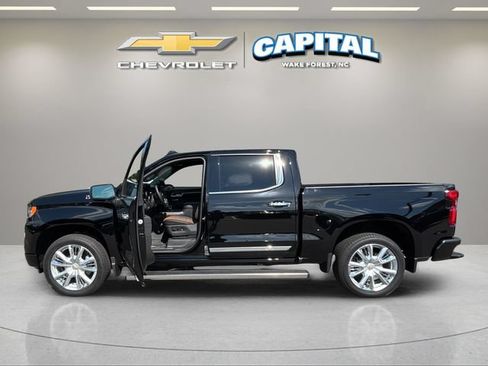 Used 2026 Chevrolet Silverado 1500 High Country AWD/4WD image 3