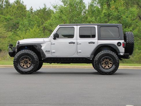 Used 2018 Jeep Wrangler Unlimited Sport S AWD/4WD image 6