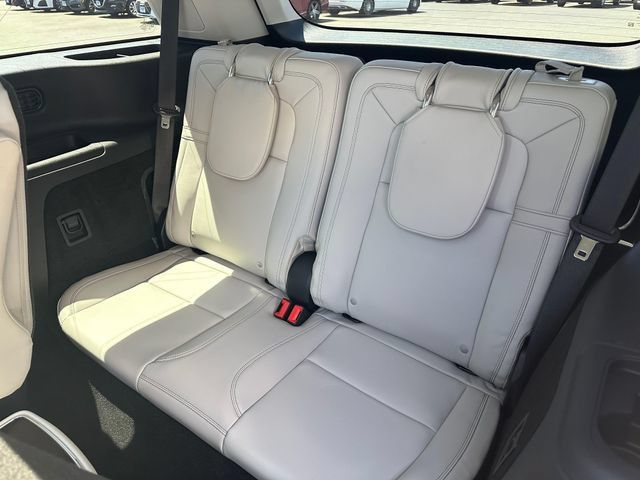 Used 2025 Lincoln Aviator Reserve w/ Luxury Package AWD/4WD image 25