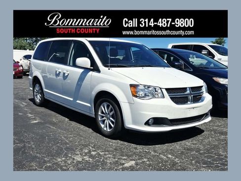 Used 2018 Dodge Grand Caravan SXT FWD image 1