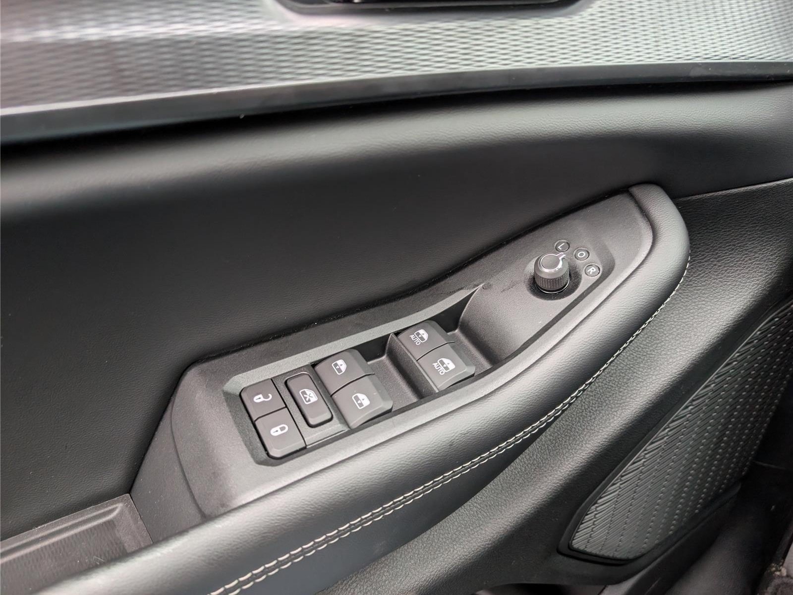 New 2026 Jeep Grand Cherokee Laredo X AWD/4WD image 14