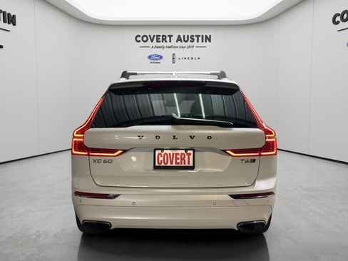 Used 2018 Volvo XC60 T6 Inscription w/ Convenience Package image 4