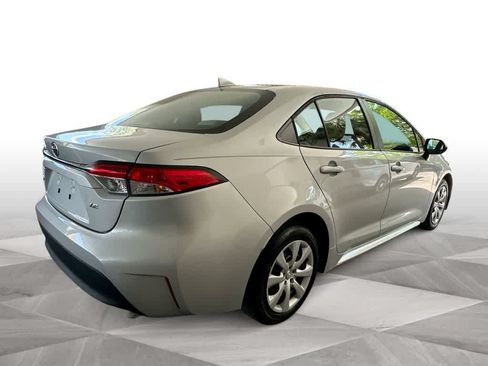 Used 2024 Toyota Corolla LE FWD image 8