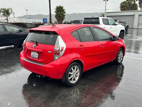 Used 2012 Toyota Prius C Four w/ Preferred Accessory Pkg #1 image 3