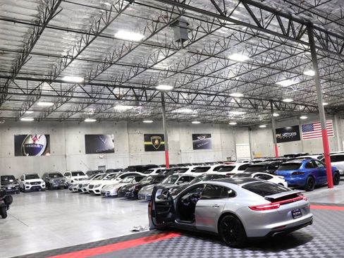 Used 2019 Porsche Panamera 4 image 14