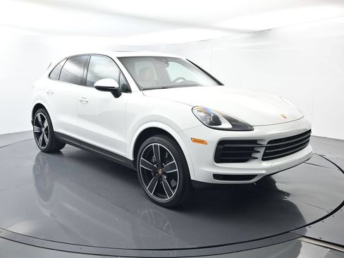 Certified 2023 Porsche Cayenne Platinum Edition AWD/4WD image 17