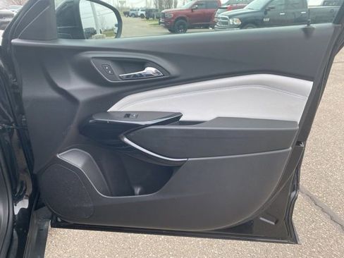 Used 2025 Chevrolet Trax LT image 29