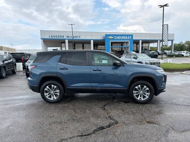 New 2027 Chevrolet Equinox LT w/ Convenience Package II FWD image 2