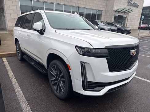 Used 2024 Cadillac Escalade Sport image 2
