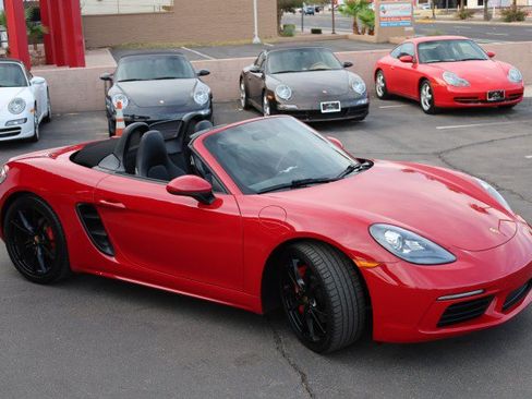 Used 2017 Porsche 718 Boxster S RWD image 11