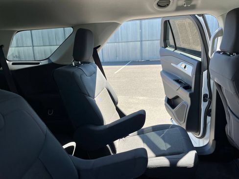 Used 2026 Ford Explorer Active AWD/4WD image 38
