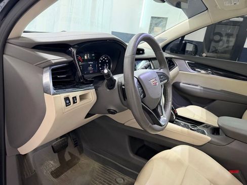 Used 2021 Cadillac XT6 Premium Luxury FWD image 11