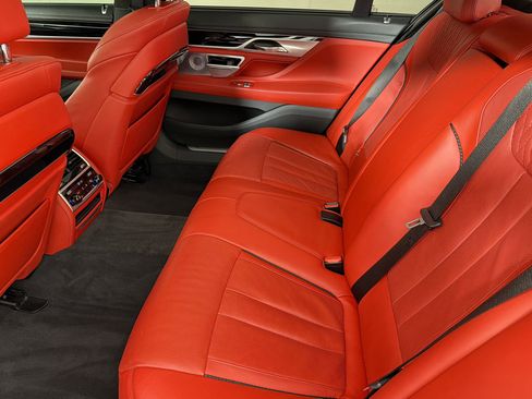 Used 2017 BMW 750i RWD image 16