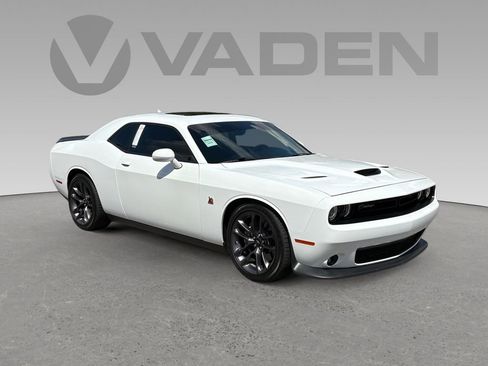 Used 2023 Dodge Challenger R/T Scat Pack image 1