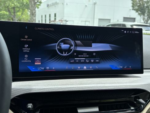 Certified 2026 BMW 330i Sedan w/ Convenience Package RWD image 29