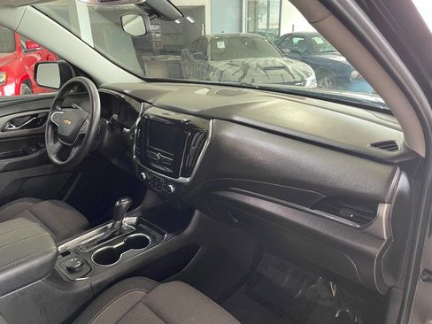 Used 2020 Chevrolet Traverse LS image 34