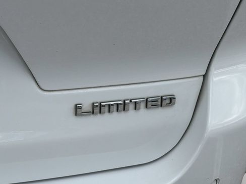Used 2022 Jeep Grand Cherokee L Limited w/ Luxury Tech Group II AWD/4WD image 10