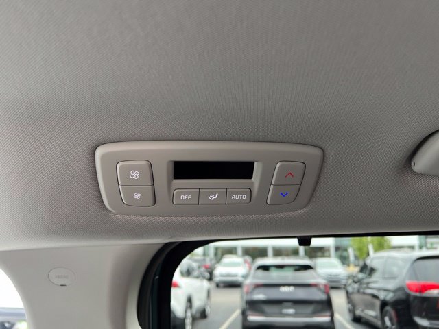 Certified 2026 Kia Carnival SX Prestige FWD image 39